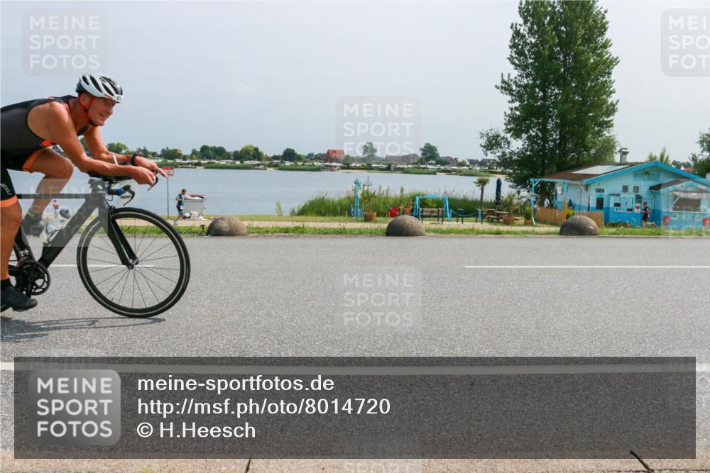 21.06.2025 - 27. Vierlanden-Triathlon H.Heesch http://msf.ph/oto/8014720 15.06.2025 11:50:08 Radfahren 714, 738, 819, 830, 832, 953 meine-sportfotos.de