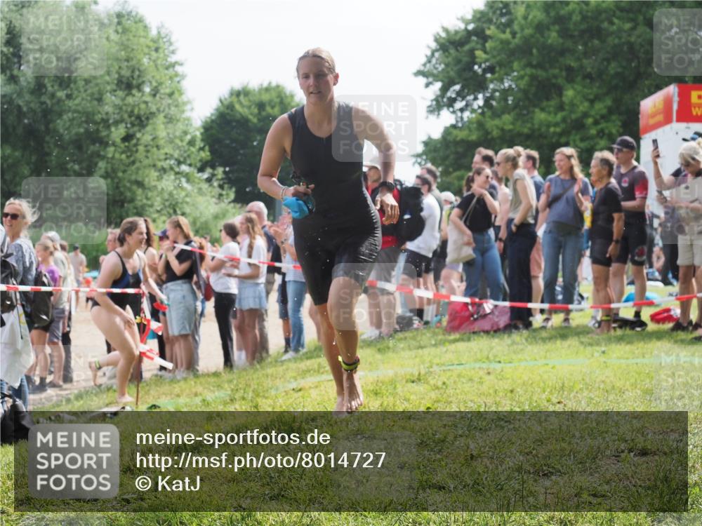 15.06.2025 - 27. Vierlanden-Triathlon KatJ http://msf.ph/oto/8014727 15.06.2025 10:15:15 Schwimmen 480, 507, 555, 587, 597, 635 meine-sportfotos.de