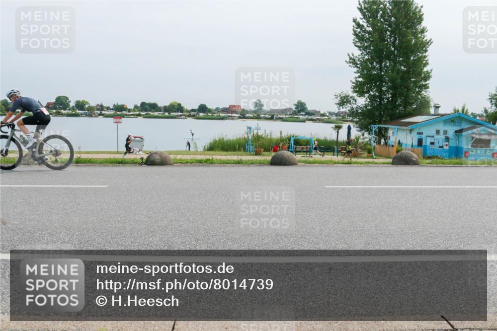 15.06.2025 - 27. Vierlanden-Triathlon H.Heesch http://msf.ph/oto/8014739 15.06.2025 11:11:50 Radfahren 212, 602 meine-sportfotos.de