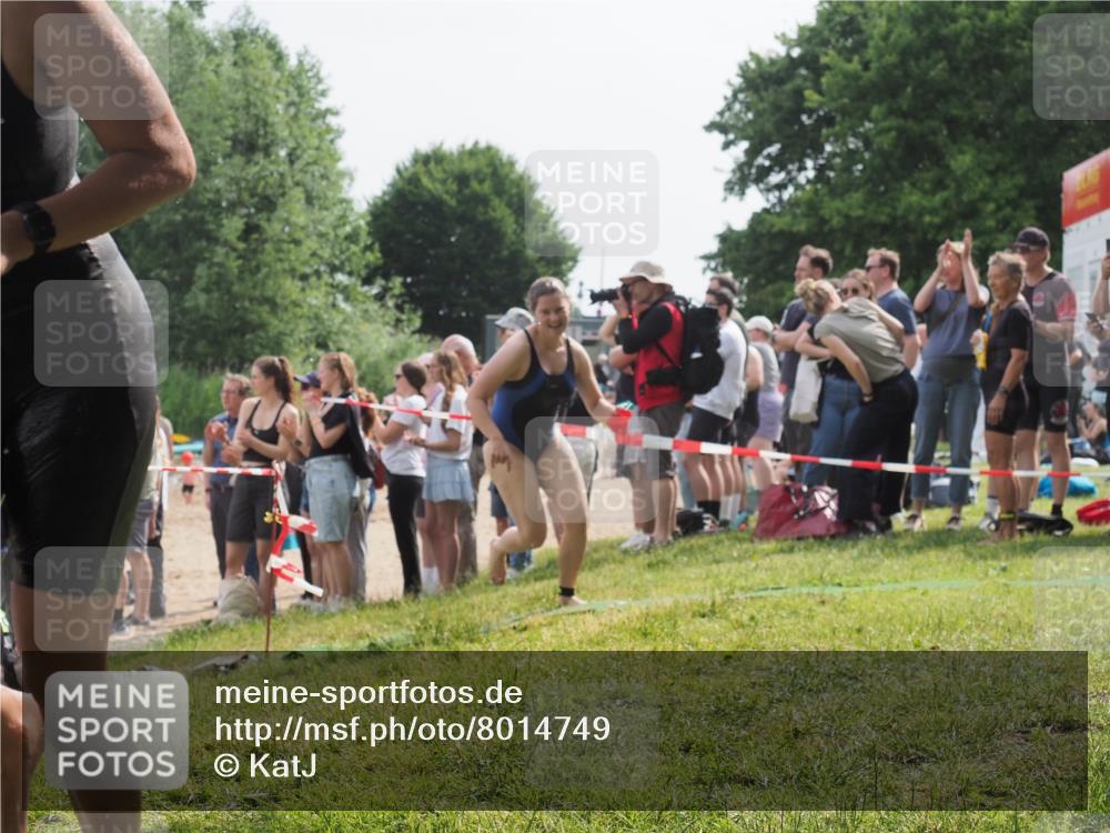 15.06.2025 - 27. Vierlanden-Triathlon KatJ http://msf.ph/oto/8014749 15.06.2025 10:15:16 Schwimmen 480, 507, 555, 587, 597, 635 meine-sportfotos.de