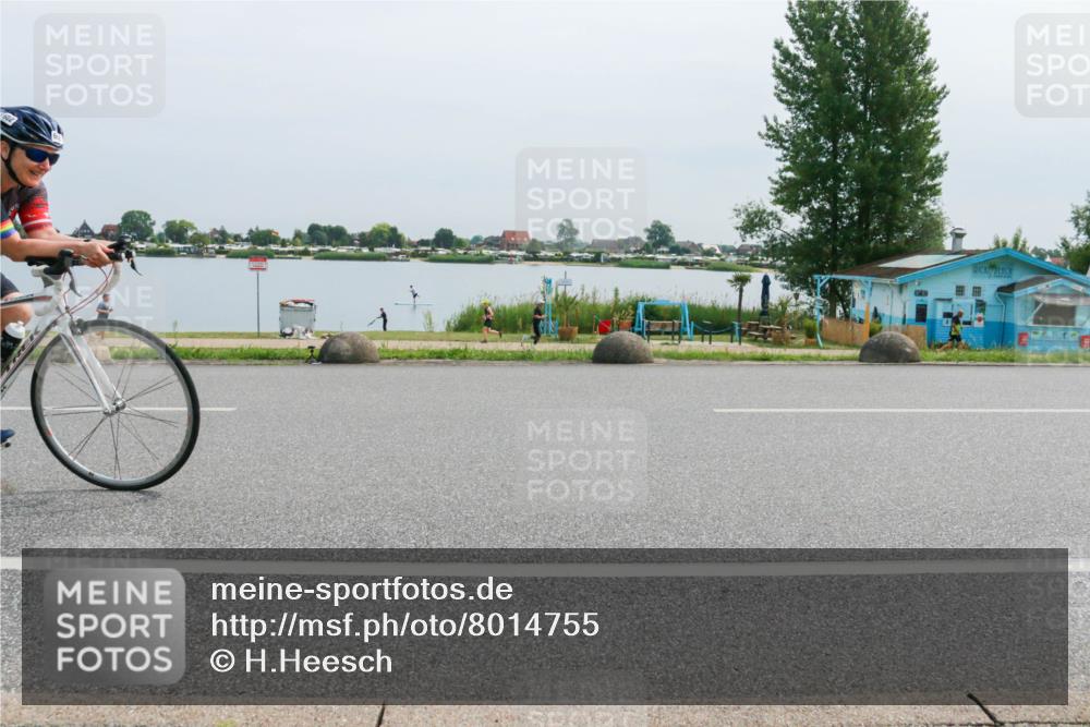 15.06.2025 - 27. Vierlanden-Triathlon H.Heesch http://msf.ph/oto/8014755 15.06.2025 11:11:53 Radfahren 212, 602 meine-sportfotos.de