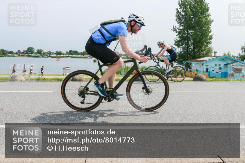 21.06.2025 - 27. Vierlanden-Triathlon H.Heesch http://msf.ph/oto/8014773 15.06.2025 11:50:17 Radfahren 670, 729, 731, 766, 783 meine-sportfotos.de