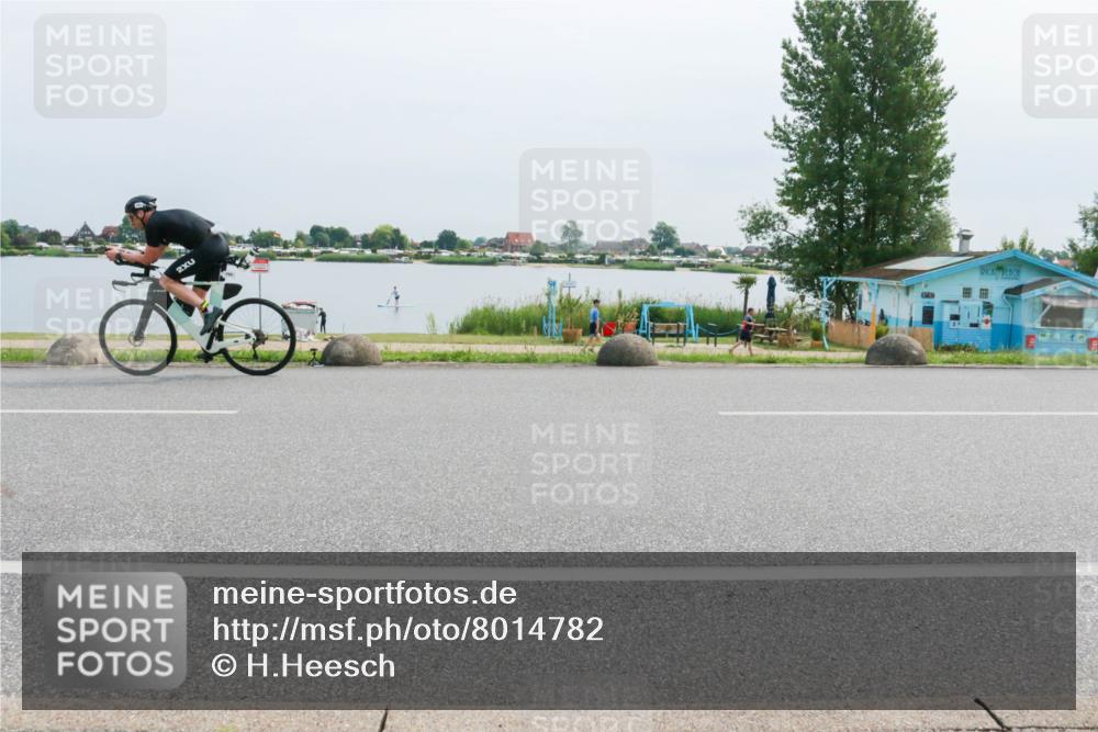 15.06.2025 - 27. Vierlanden-Triathlon H.Heesch http://msf.ph/oto/8014782 15.06.2025 11:11:59 Radfahren 793 meine-sportfotos.de