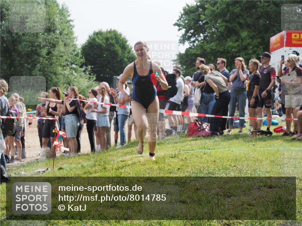 15.06.2025 - 27. Vierlanden-Triathlon KatJ http://msf.ph/oto/8014785 15.06.2025 10:15:17 Schwimmen 480, 507, 555, 587, 597, 635 meine-sportfotos.de