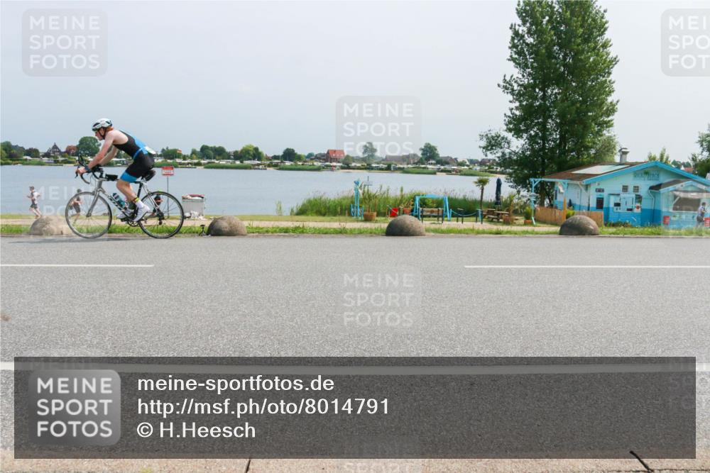 21.06.2025 - 27. Vierlanden-Triathlon H.Heesch http://msf.ph/oto/8014791 15.06.2025 11:50:18 Radfahren 670, 729, 731, 766, 783 meine-sportfotos.de