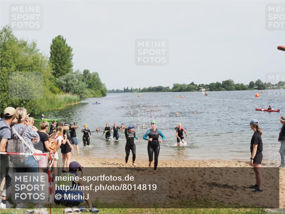 21.06.2025 - 27. Vierlanden-Triathlon MichiJ http://msf.ph/oto/8014819 15.06.2026 10:16:14 Schwimmen 445, 477, 489, 523, 611 meine-sportfotos.de