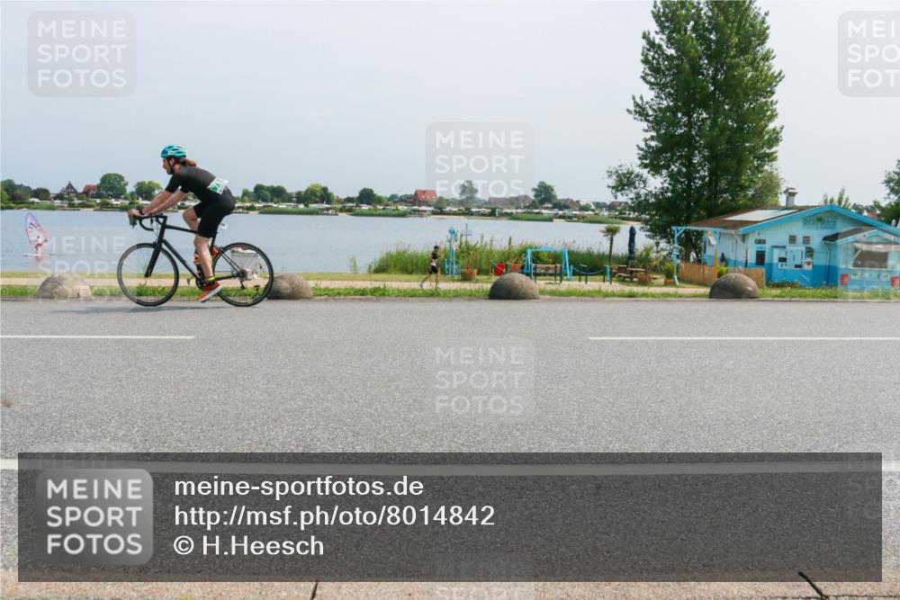21.06.2025 - 27. Vierlanden-Triathlon H.Heesch http://msf.ph/oto/8014842 15.06.2025 11:50:47 Radfahren 750, 769 meine-sportfotos.de
