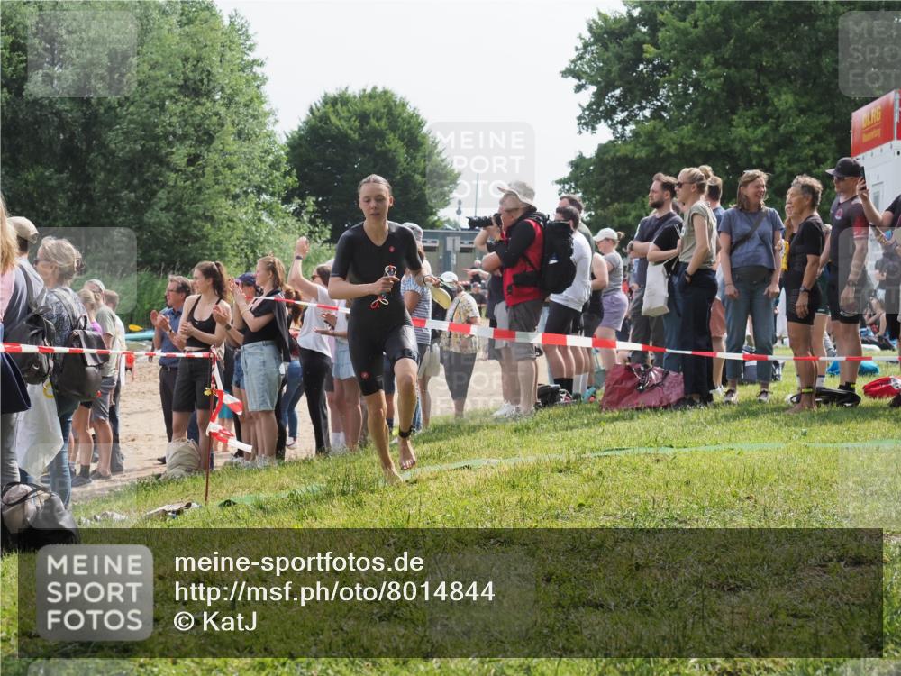 15.06.2025 - 27. Vierlanden-Triathlon KatJ http://msf.ph/oto/8014844 15.06.2025 10:15:19 Schwimmen 480, 507, 542, 555, 579, 587, 597, 613, 635 meine-sportfotos.de