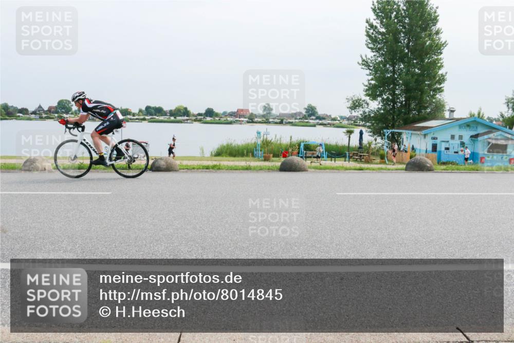 15.06.2025 - 27. Vierlanden-Triathlon H.Heesch http://msf.ph/oto/8014845 15.06.2025 11:12:10 Radfahren 231, 629 meine-sportfotos.de