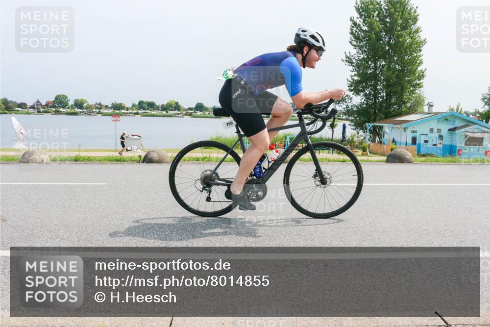 21.06.2025 - 27. Vierlanden-Triathlon H.Heesch http://msf.ph/oto/8014855 15.06.2025 11:50:47 Radfahren 750, 769 meine-sportfotos.de