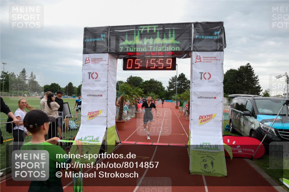 15.06.2025 - 7 Türme Triathlon Michael Strokosch http://msf.ph/oto/8014857 15.06.2025 15:15:58 Ziel 653 meine-sportfotos.de