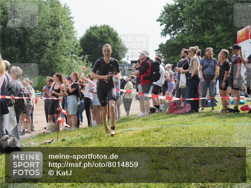 15.06.2025 - 27. Vierlanden-Triathlon KatJ http://msf.ph/oto/8014859 15.06.2025 10:15:19 Schwimmen 480, 507, 542, 555, 579, 587, 597, 613, 635 meine-sportfotos.de