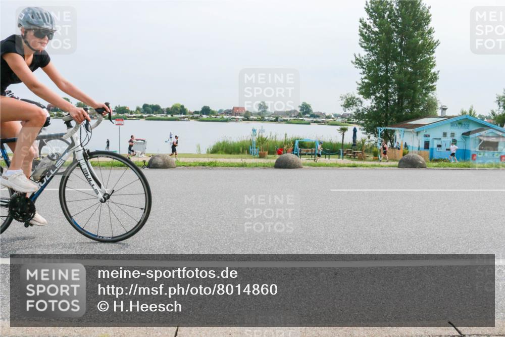 15.06.2025 - 27. Vierlanden-Triathlon H.Heesch http://msf.ph/oto/8014860 15.06.2025 11:12:10 Radfahren 231, 629 meine-sportfotos.de