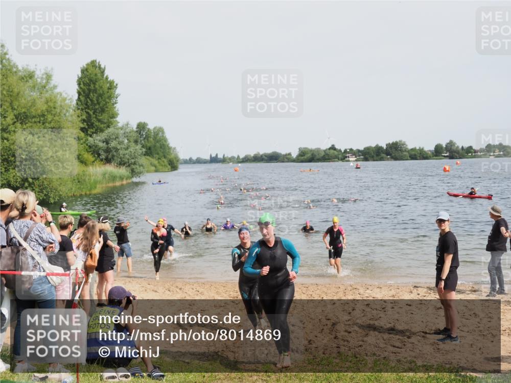 21.06.2025 - 27. Vierlanden-Triathlon MichiJ http://msf.ph/oto/8014869 15.06.2026 10:16:16 Schwimmen 477, 489, 494, 523, 611 meine-sportfotos.de