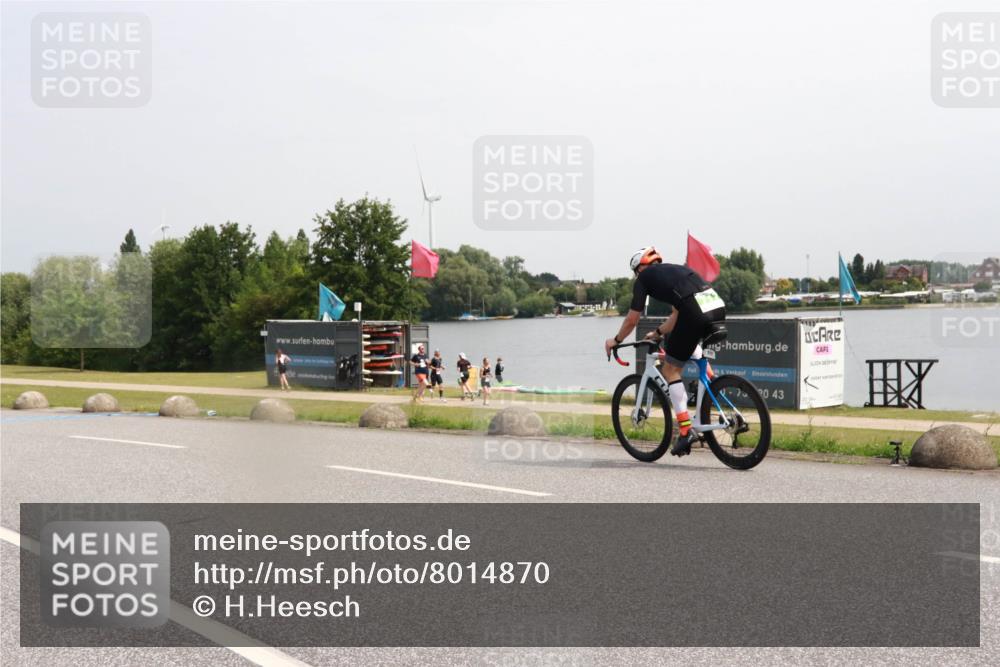 21.06.2025 - 27. Vierlanden-Triathlon H.Heesch http://msf.ph/oto/8014870 15.06.2025 11:16:24 Radfahren 794 meine-sportfotos.de