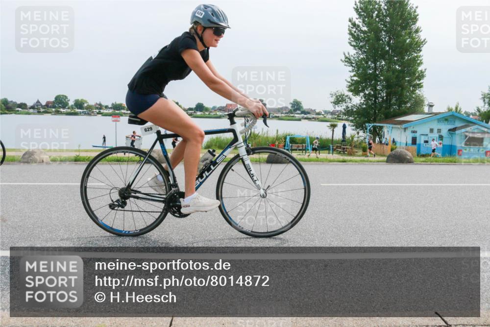 15.06.2025 - 27. Vierlanden-Triathlon H.Heesch http://msf.ph/oto/8014872 15.06.2025 11:12:11 Radfahren 231, 574, 629 meine-sportfotos.de