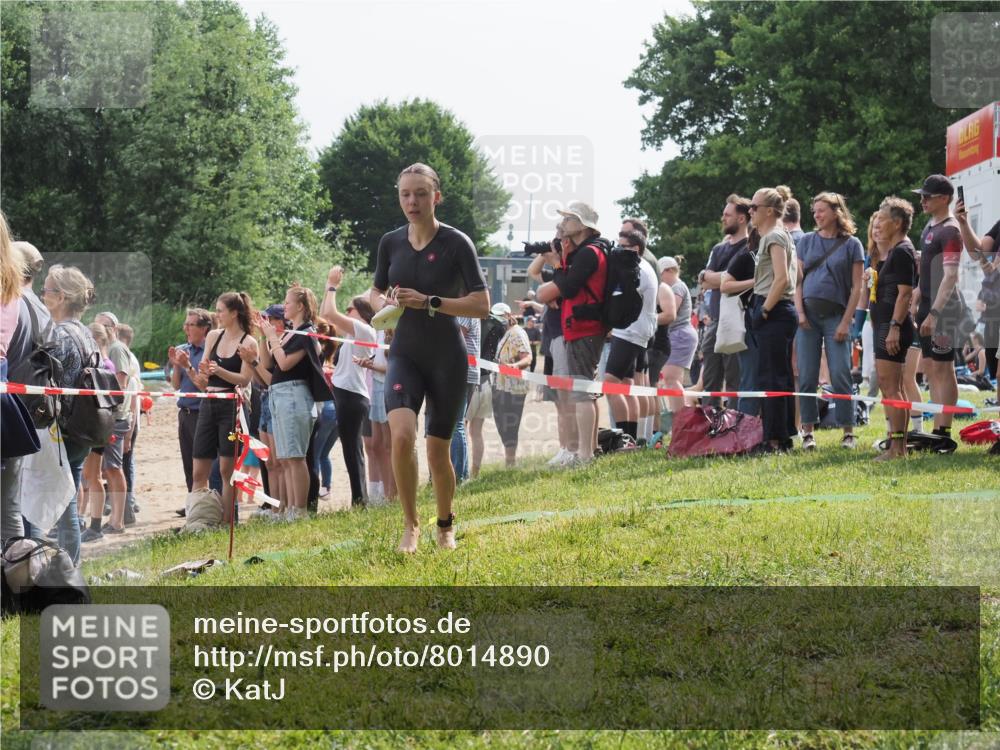 15.06.2025 - 27. Vierlanden-Triathlon KatJ http://msf.ph/oto/8014890 15.06.2025 10:15:19 Schwimmen 480, 507, 542, 555, 579, 587, 597, 613, 635 meine-sportfotos.de