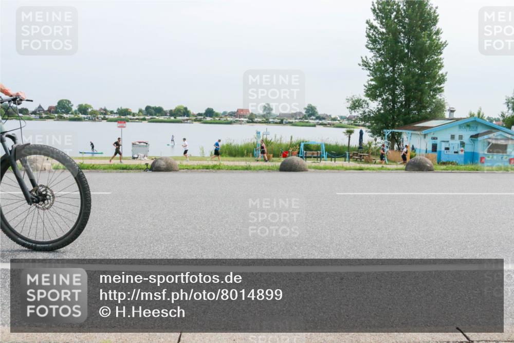 15.06.2025 - 27. Vierlanden-Triathlon H.Heesch http://msf.ph/oto/8014899 15.06.2025 11:12:16 Radfahren 231, 474, 574, 854 meine-sportfotos.de