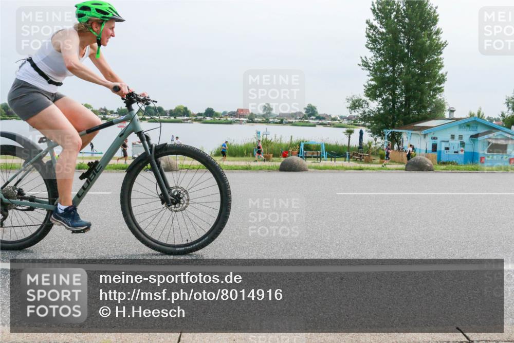 15.06.2025 - 27. Vierlanden-Triathlon H.Heesch http://msf.ph/oto/8014916 15.06.2025 11:12:16 Radfahren 231, 474, 574, 854 meine-sportfotos.de