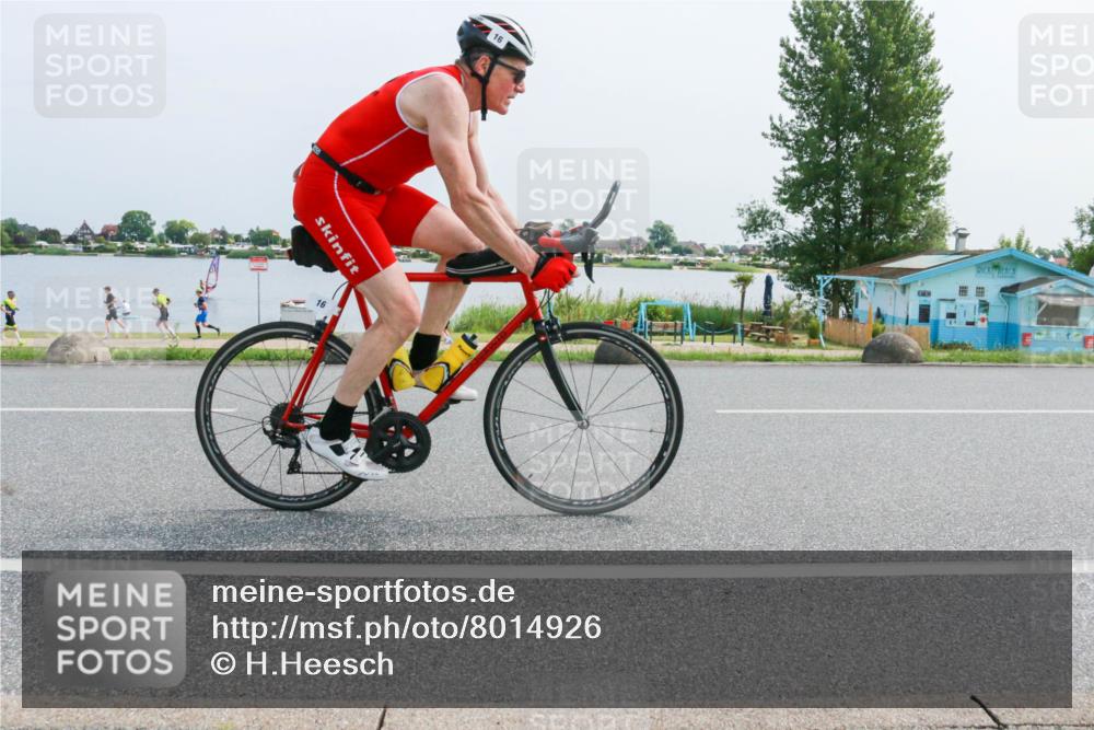 21.06.2025 - 27. Vierlanden-Triathlon H.Heesch http://msf.ph/oto/8014926 15.06.2025 11:51:23 Radfahren 16, 840 meine-sportfotos.de