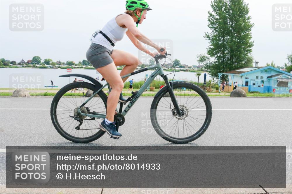 15.06.2025 - 27. Vierlanden-Triathlon H.Heesch http://msf.ph/oto/8014933 15.06.2025 11:12:17 Radfahren 231, 235, 474, 574, 854 meine-sportfotos.de