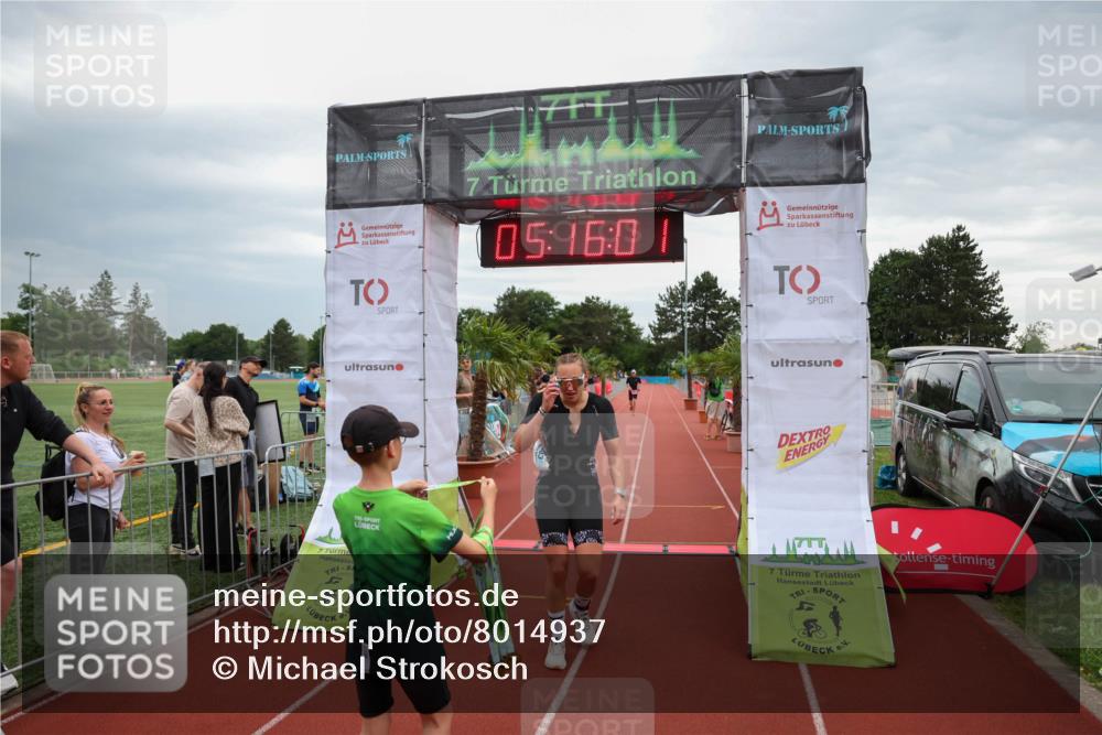 15.06.2025 - 7 Türme Triathlon Michael Strokosch http://msf.ph/oto/8014937 15.06.2025 15:16:01 Ziel 653 meine-sportfotos.de