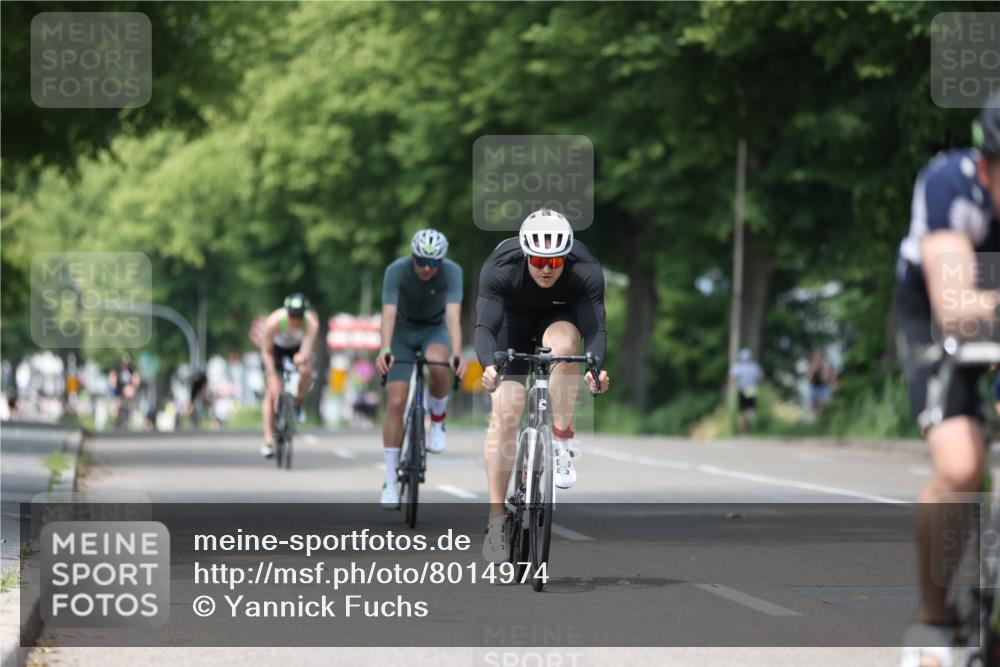 15.06.2025 - 7 Türme Triathlon Yannick Fuchs http://msf.ph/oto/8014974 15.06.2025 13:28:24 Radfahren 597, 649, 740, 792 meine-sportfotos.de