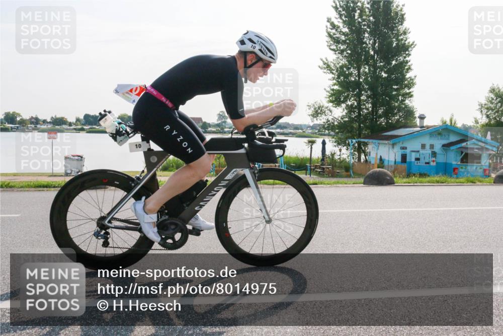 15.06.2025 - 27. Vierlanden-Triathlon H.Heesch http://msf.ph/oto/8014975 15.06.2025 09:03:09 Radfahren 10 meine-sportfotos.de