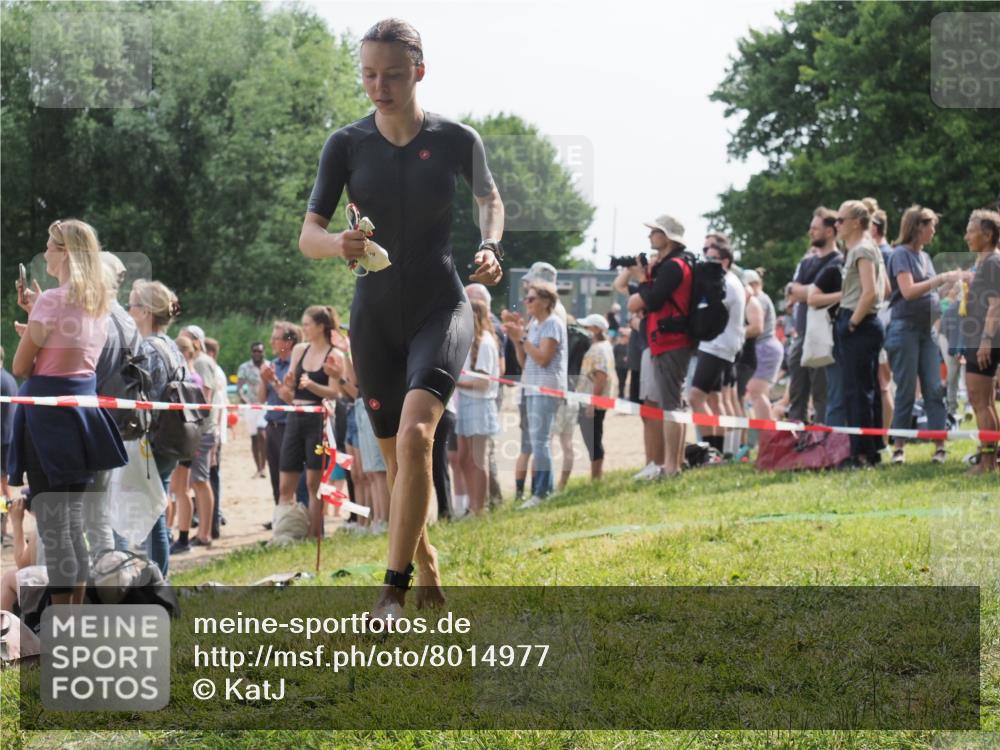 15.06.2025 - 27. Vierlanden-Triathlon KatJ http://msf.ph/oto/8014977 15.06.2025 10:15:20 Schwimmen 480, 507, 542, 555, 579, 587, 613, 631, 635 meine-sportfotos.de