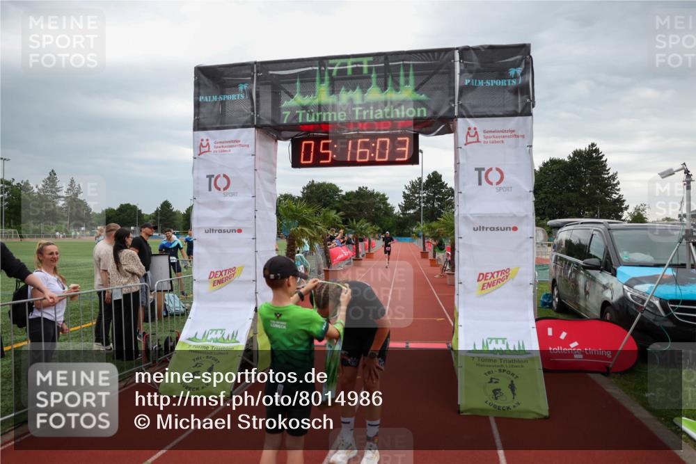 15.06.2025 - 7 Türme Triathlon Michael Strokosch http://msf.ph/oto/8014986 15.06.2025 15:16:02 Ziel 653 meine-sportfotos.de