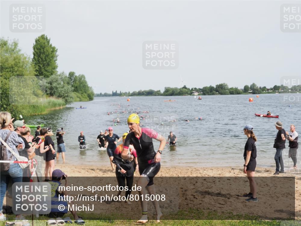 21.06.2025 - 27. Vierlanden-Triathlon MichiJ http://msf.ph/oto/8015008 15.06.2026 10:16:21 Schwimmen 477, 487, 489, 494, 499, 523, 526, 574, 611, 614, 634 meine-sportfotos.de