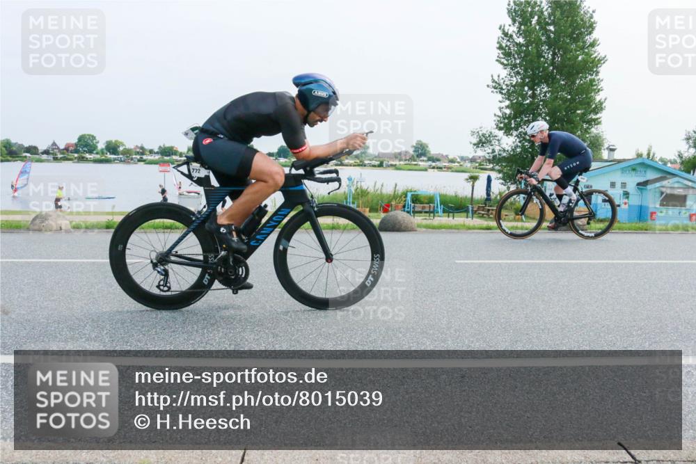21.06.2025 - 27. Vierlanden-Triathlon H.Heesch http://msf.ph/oto/8015039 15.06.2025 11:52:02 Radfahren 645, 784, 928 meine-sportfotos.de