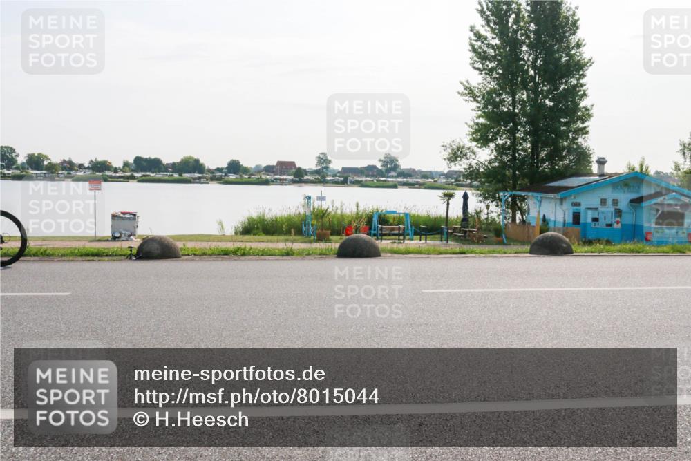 15.06.2025 - 27. Vierlanden-Triathlon H.Heesch http://msf.ph/oto/8015044 15.06.2025 09:03:27 Radfahren 17, 163 meine-sportfotos.de