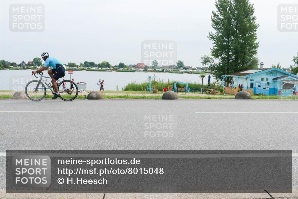 15.06.2025 - 27. Vierlanden-Triathlon H.Heesch http://msf.ph/oto/8015048 15.06.2025 11:12:23 Radfahren 235, 637, 699, 854 meine-sportfotos.de