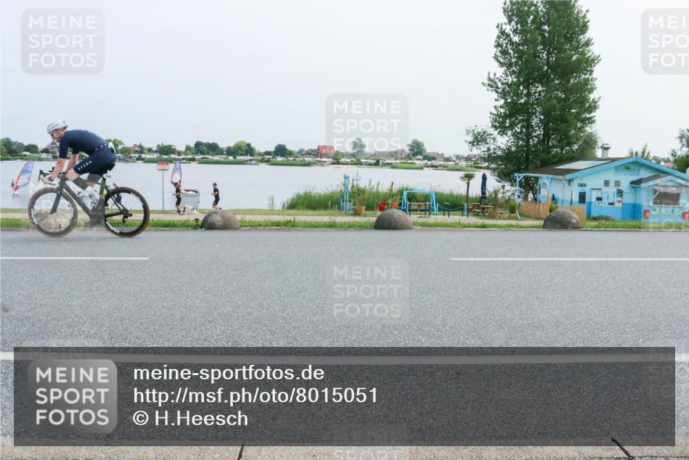 21.06.2025 - 27. Vierlanden-Triathlon H.Heesch http://msf.ph/oto/8015051 15.06.2025 11:52:03 Radfahren 645, 784, 928 meine-sportfotos.de