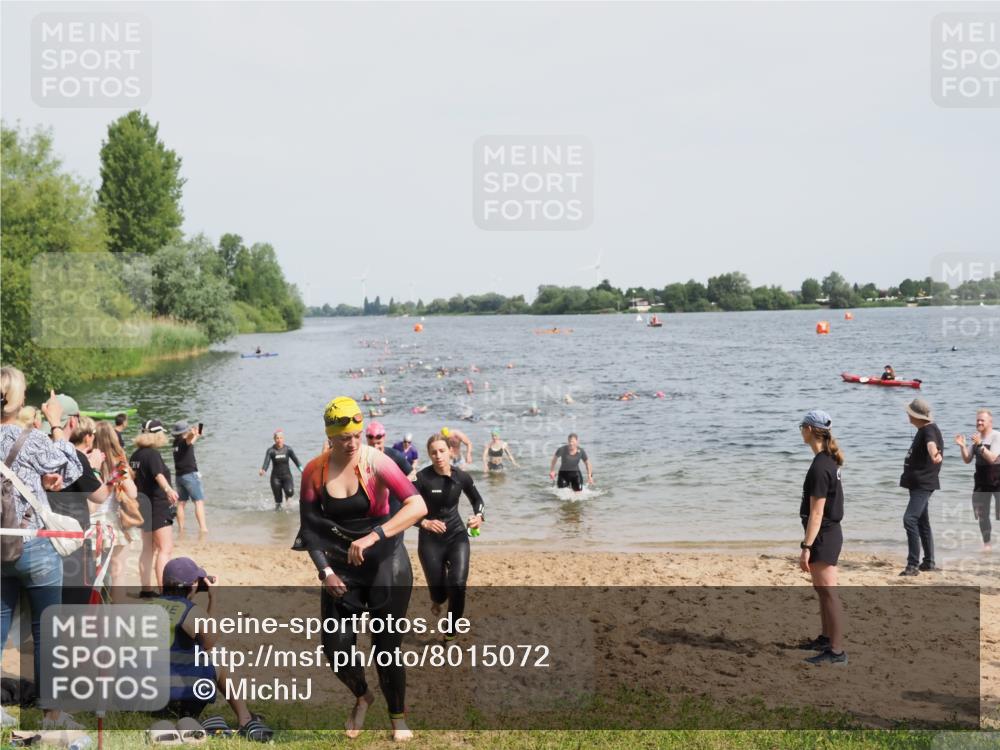 21.06.2025 - 27. Vierlanden-Triathlon MichiJ http://msf.ph/oto/8015072 15.06.2026 10:16:23 Schwimmen 477, 487, 489, 491, 494, 499, 523, 526, 574, 611, 614, 634 meine-sportfotos.de