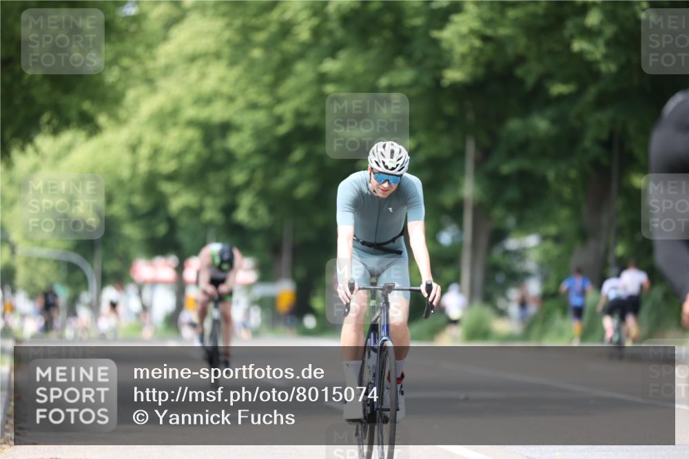 15.06.2025 - 7 Türme Triathlon Yannick Fuchs http://msf.ph/oto/8015074 15.06.2025 13:28:25 Radfahren 597, 649, 740, 792 meine-sportfotos.de