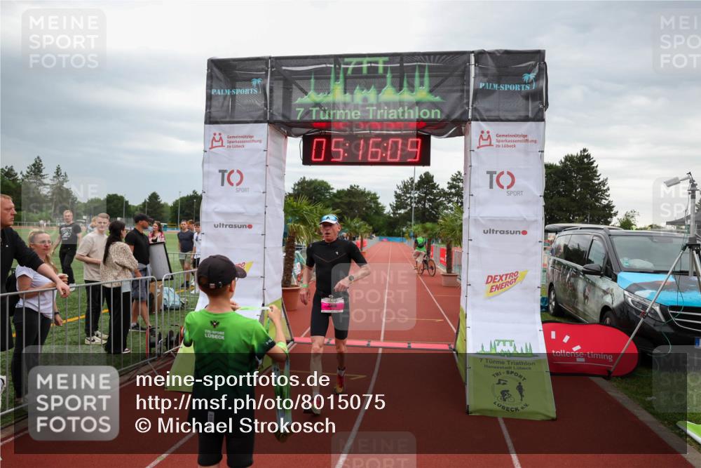 15.06.2025 - 7 Türme Triathlon Michael Strokosch http://msf.ph/oto/8015075 15.06.2025 15:16:09 Ziel 209 meine-sportfotos.de