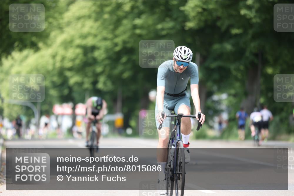 15.06.2025 - 7 Türme Triathlon Yannick Fuchs http://msf.ph/oto/8015086 15.06.2025 13:28:26 Radfahren 597, 649, 740, 792 meine-sportfotos.de