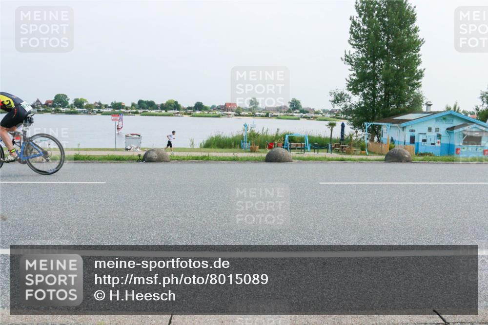 21.06.2025 - 27. Vierlanden-Triathlon H.Heesch http://msf.ph/oto/8015089 15.06.2025 11:52:14 Radfahren 658, 720, 803, 871 meine-sportfotos.de