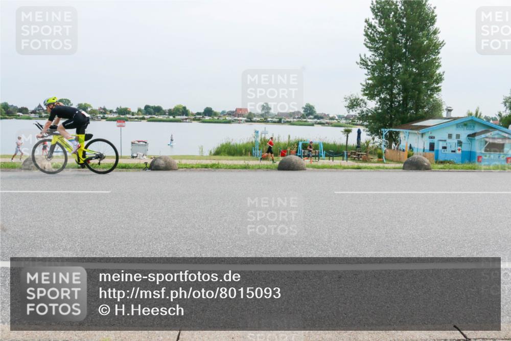 15.06.2025 - 27. Vierlanden-Triathlon H.Heesch http://msf.ph/oto/8015093 15.06.2025 11:12:25 Radfahren 222, 235, 637, 699 meine-sportfotos.de