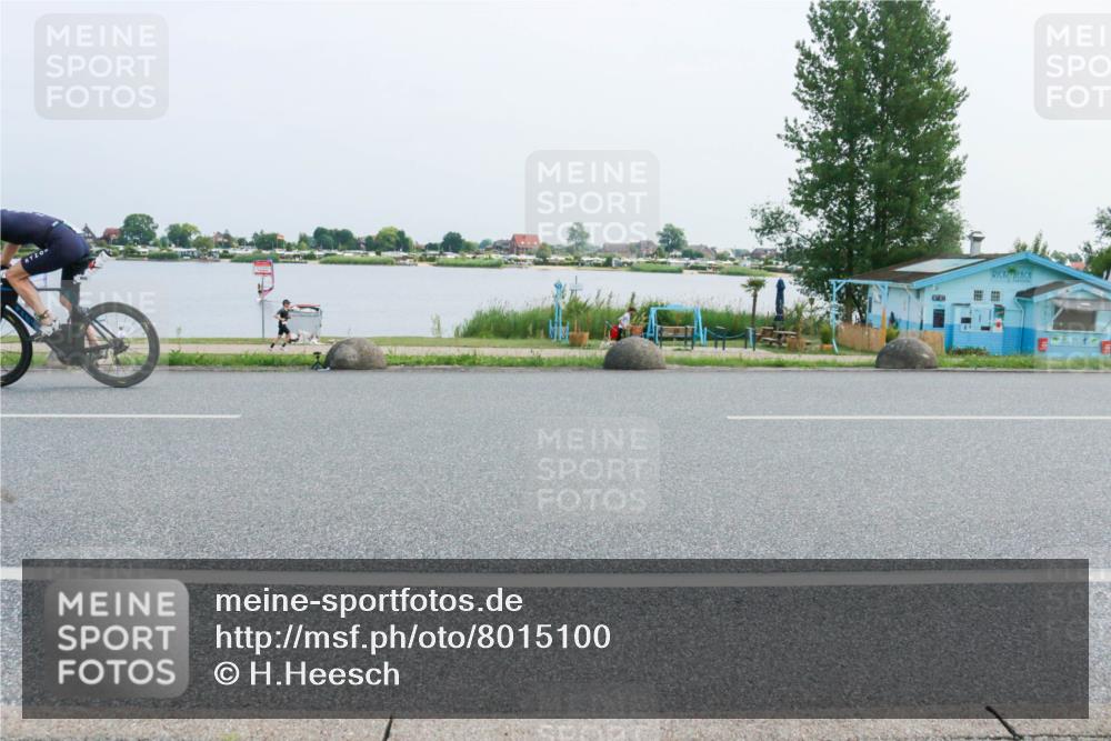 21.06.2025 - 27. Vierlanden-Triathlon H.Heesch http://msf.ph/oto/8015100 15.06.2025 11:52:17 Radfahren 720, 767, 803, 805, 871 meine-sportfotos.de