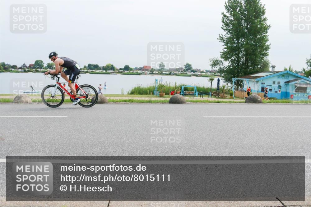 15.06.2025 - 27. Vierlanden-Triathlon H.Heesch http://msf.ph/oto/8015111 15.06.2025 11:12:28 Radfahren 222, 637, 699, 810 meine-sportfotos.de