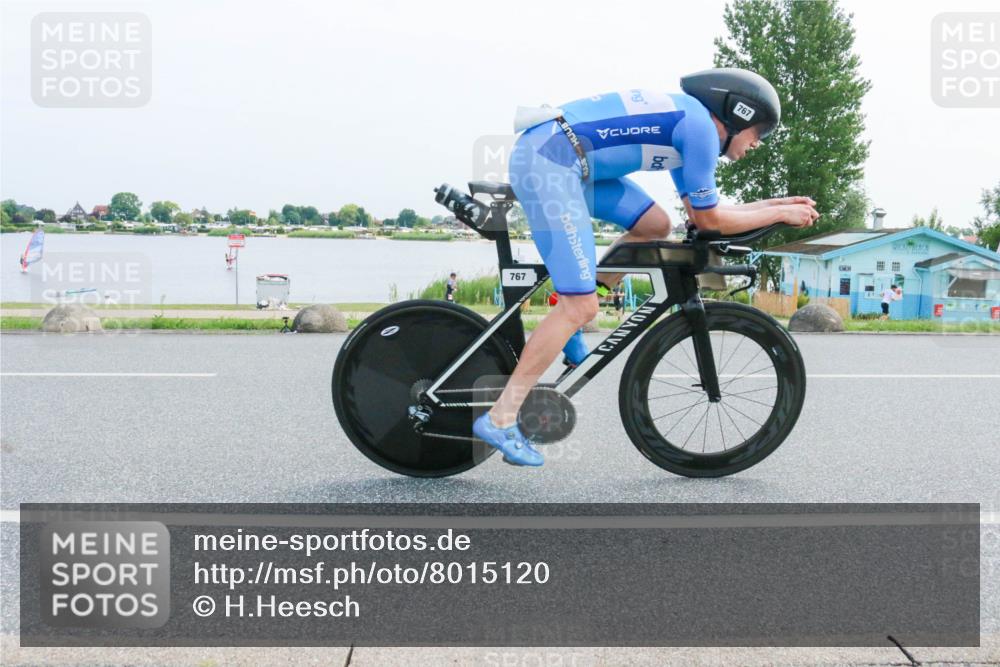 21.06.2025 - 27. Vierlanden-Triathlon H.Heesch http://msf.ph/oto/8015120 15.06.2025 11:52:21 Radfahren 720, 767, 805 meine-sportfotos.de