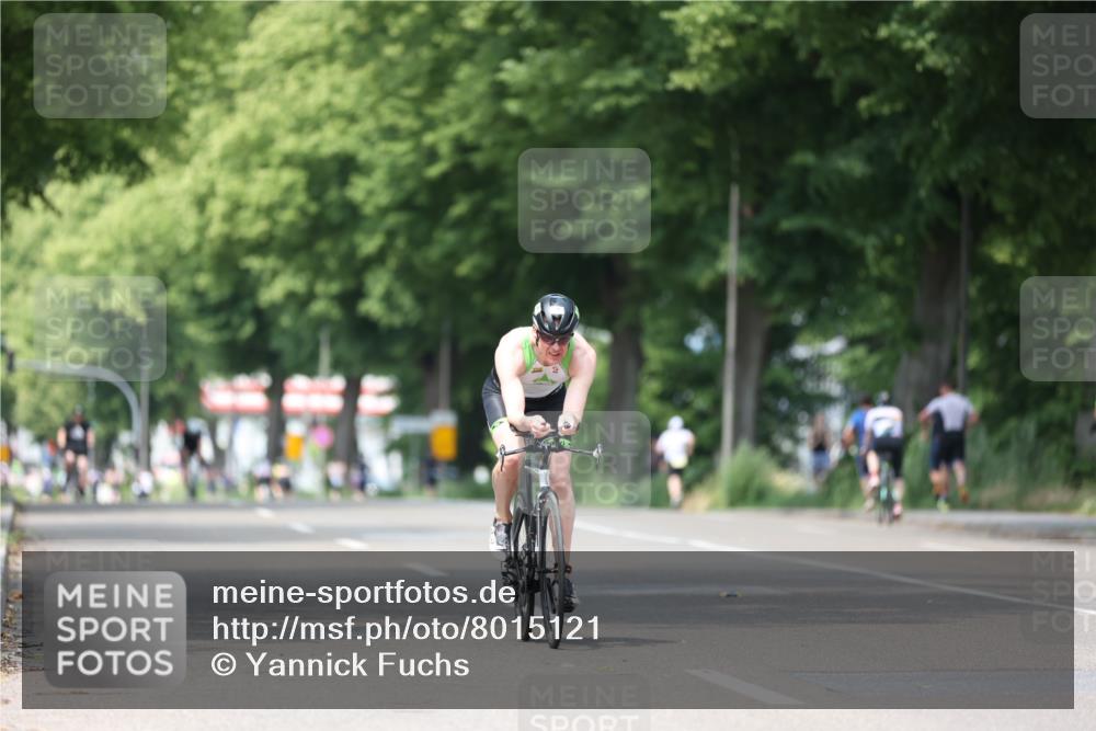 15.06.2025 - 7 Türme Triathlon Yannick Fuchs http://msf.ph/oto/8015121 15.06.2025 13:28:27 Radfahren 597, 649, 740, 792 meine-sportfotos.de