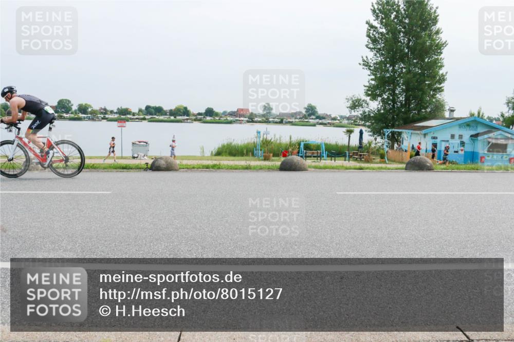 15.06.2025 - 27. Vierlanden-Triathlon H.Heesch http://msf.ph/oto/8015127 15.06.2025 11:12:28 Radfahren 222, 637, 699, 810 meine-sportfotos.de