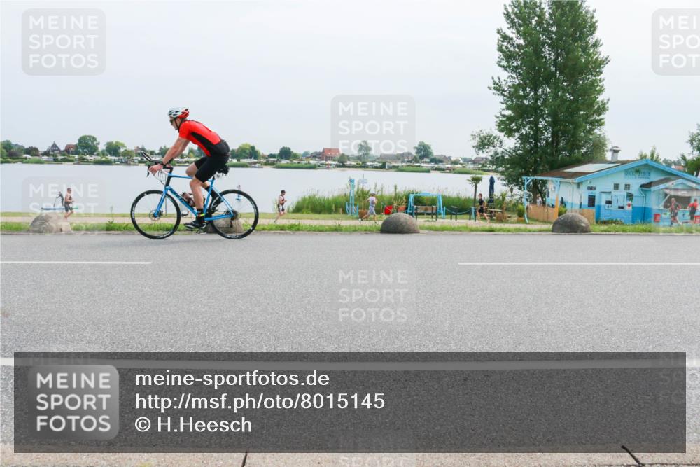 15.06.2025 - 27. Vierlanden-Triathlon H.Heesch http://msf.ph/oto/8015145 15.06.2025 11:12:30 Radfahren 82, 222, 637, 696, 699, 810 meine-sportfotos.de