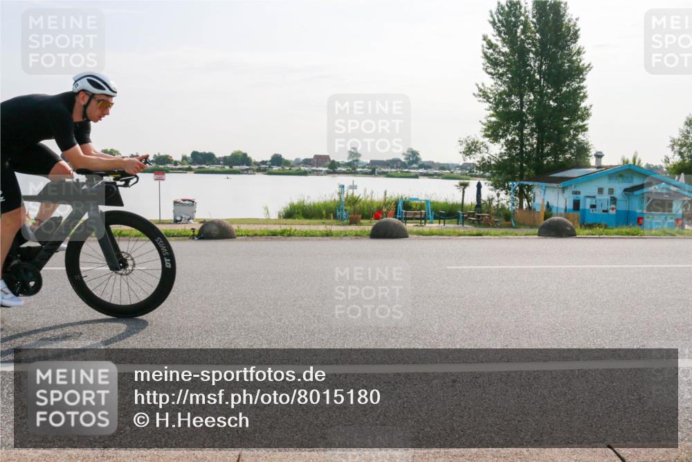 15.06.2025 - 27. Vierlanden-Triathlon H.Heesch http://msf.ph/oto/8015180 15.06.2025 09:05:10 Radfahren 25, 232 meine-sportfotos.de