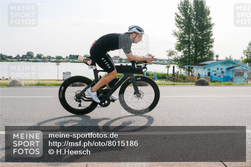 15.06.2025 - 27. Vierlanden-Triathlon H.Heesch http://msf.ph/oto/8015186 15.06.2025 09:05:10 Radfahren 25, 232 meine-sportfotos.de