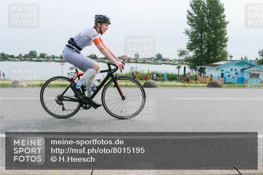 15.06.2025 - 27. Vierlanden-Triathlon H.Heesch http://msf.ph/oto/8015195 15.06.2025 11:12:38 Radfahren 553, 572, 696 meine-sportfotos.de